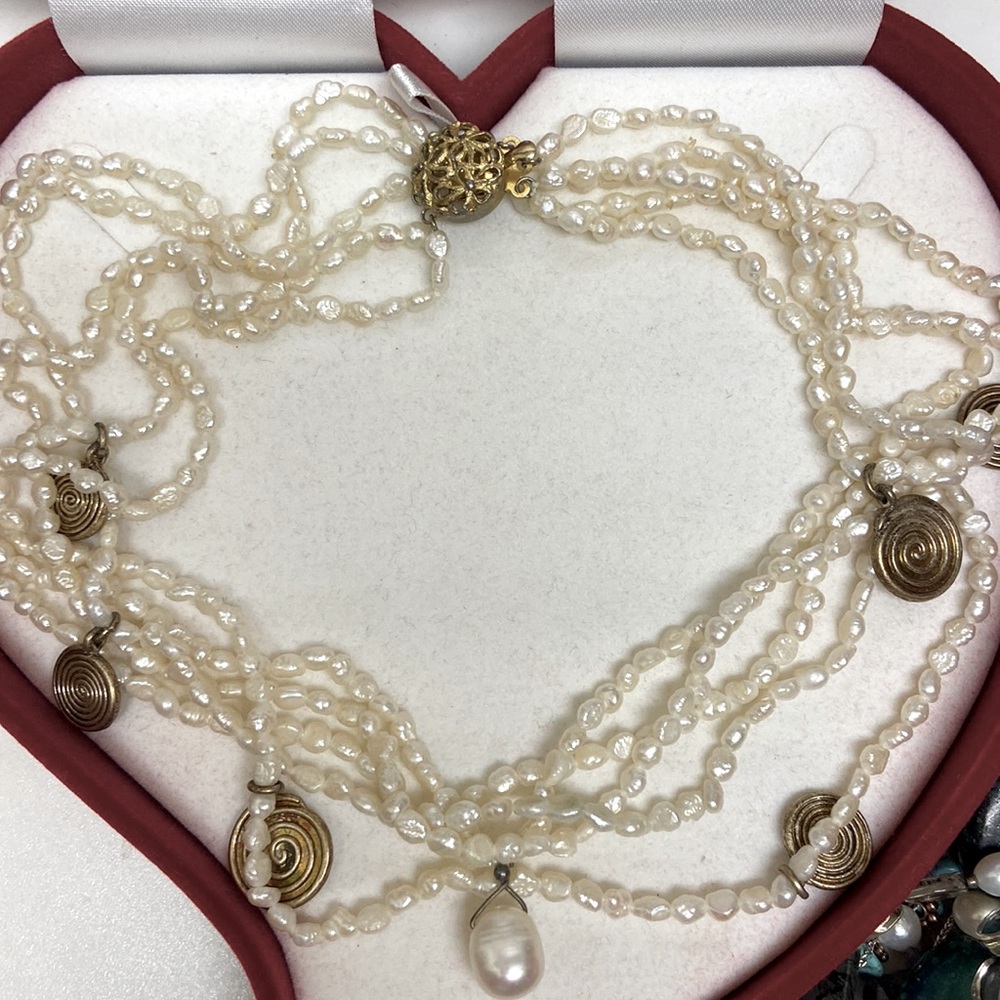 Fresh water  pearl necklace